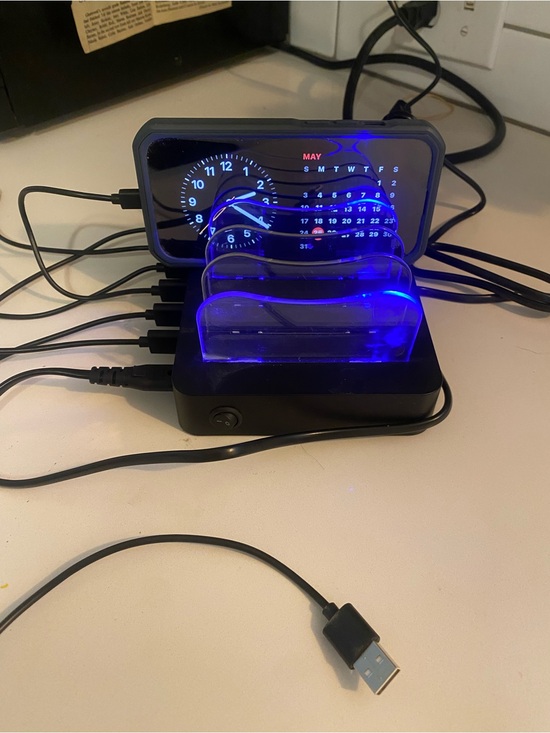 unmatked Other - Universal Black Multi-Device Charging Dock with Blue LED Accent